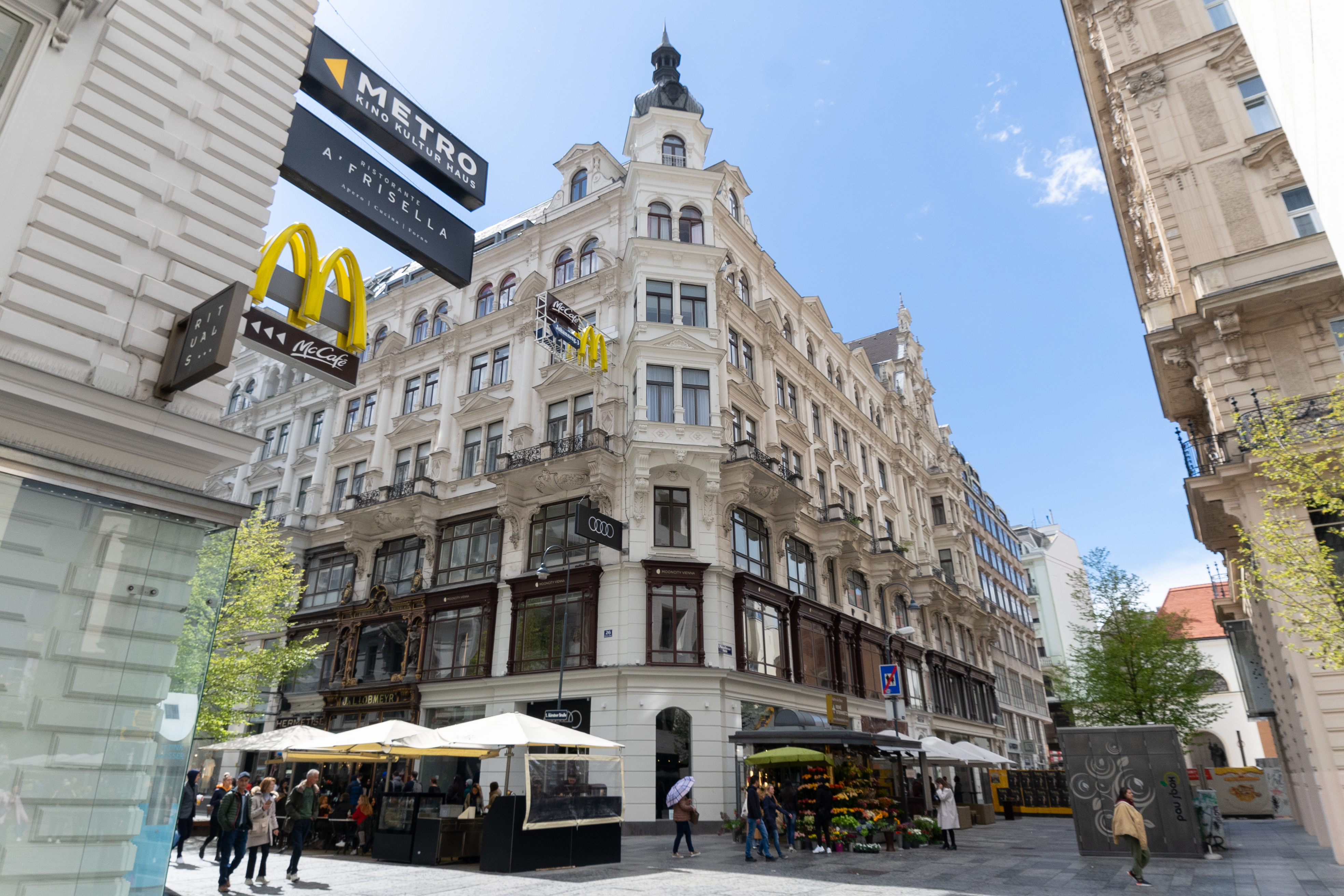 Aviano Boutique Hotel in Vienna - A Viennese jewel, where imperial grandeur meets contemporary design and discreet charm.