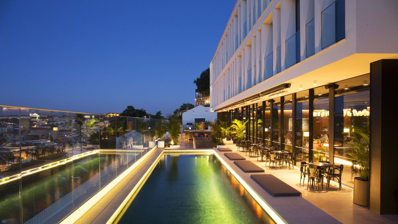 Memmo Principe Real in Lisbon - Un mirador contemporáneo en Lisboa que ofrece vistas serenas sobre una ciudad histórica.