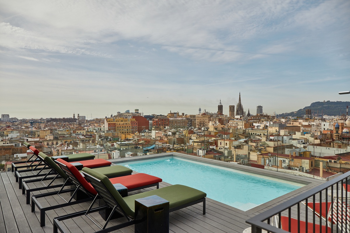 Yurbban Trafalgar Hotel