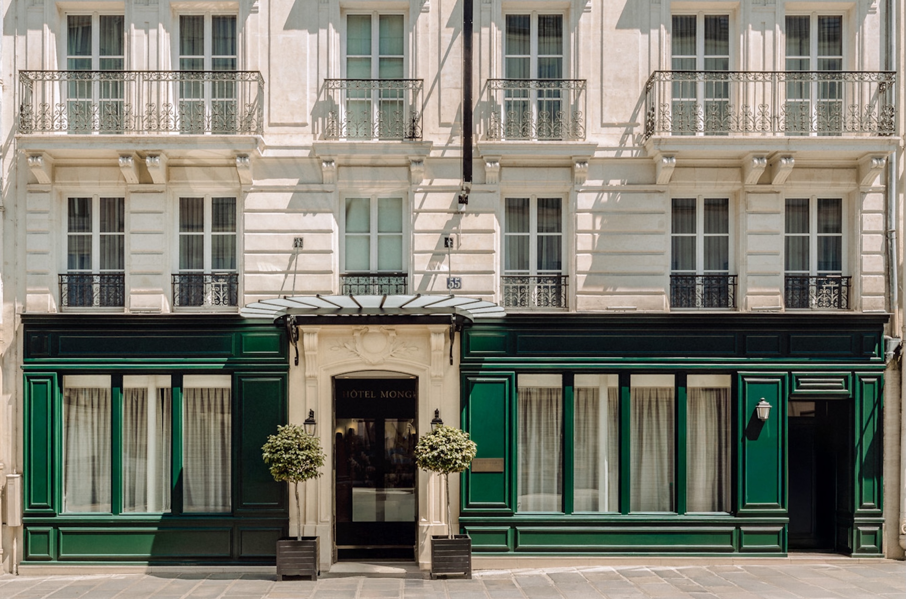 Hôtel Monge in Paris - Un santuario en la Rive Gauche donde la elegancia parisina se encuentra con un encanto literario discreto.