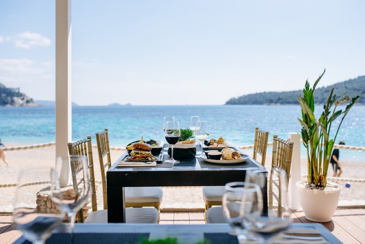 Banje Beach Restaurant