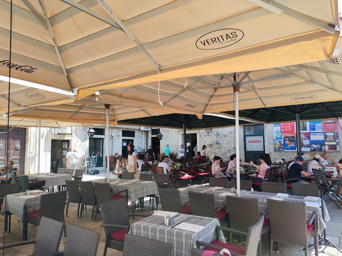 Veritas Wine & Food