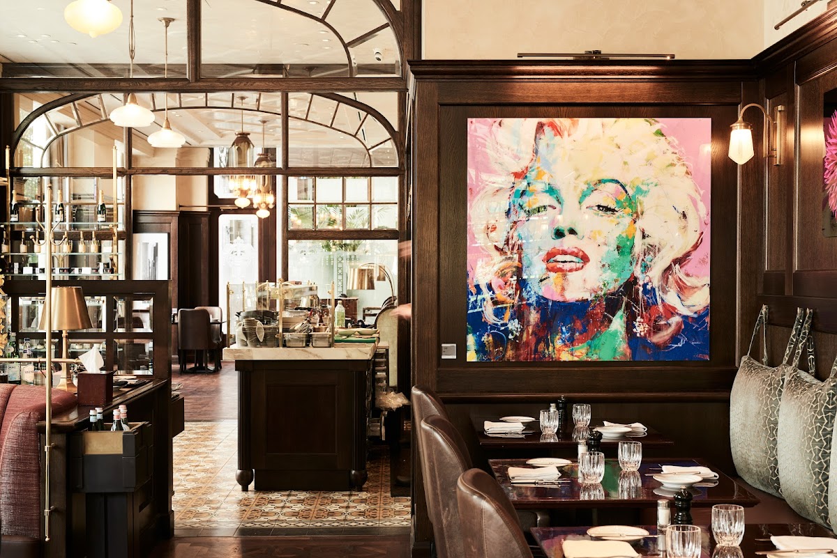 Kollázs Brasserie & Bar